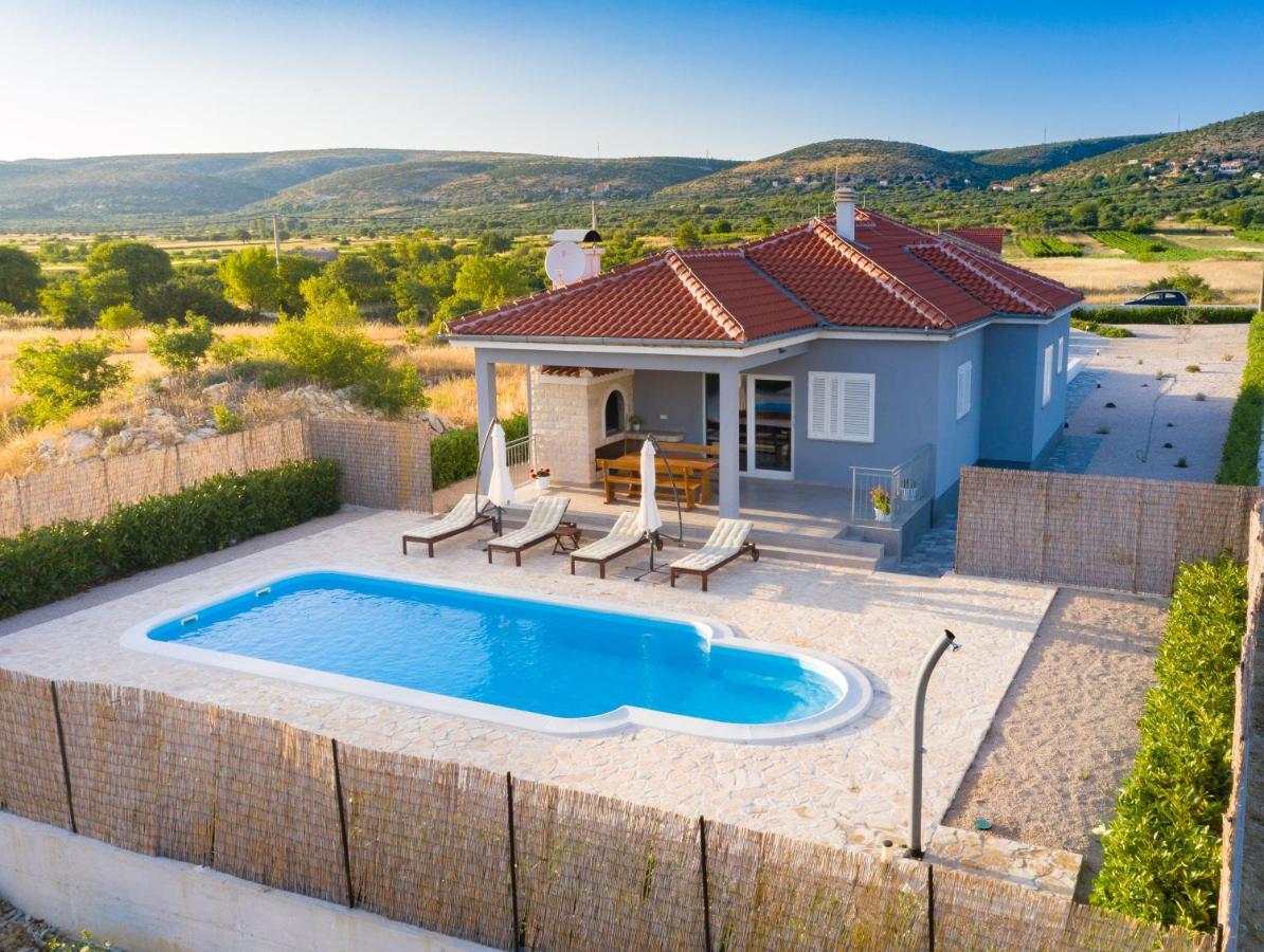 Modern Guest House Rak With Beautiful Pool Šibenik Eksteriør bilde